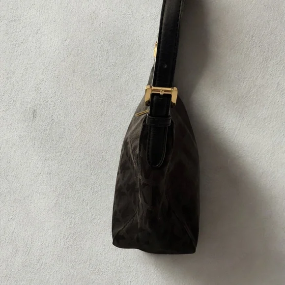 Michael Kors Jet Set Signature Shoulder Bag - Picture 5 of 9